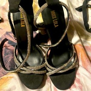 Brand new glittery heals ! Perfect for an event